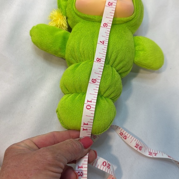 Playskool’s Green Glo Worm Caterpillar, Plush, Light Up, Musical Lullaby Toy - Picture 5 of 11